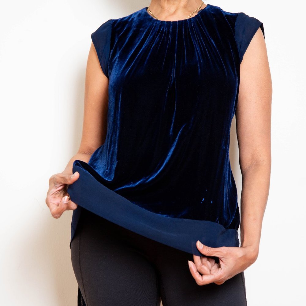 BCBGMAXAZRIA Navy Silk Chiffon Velvet Top, Size XS
